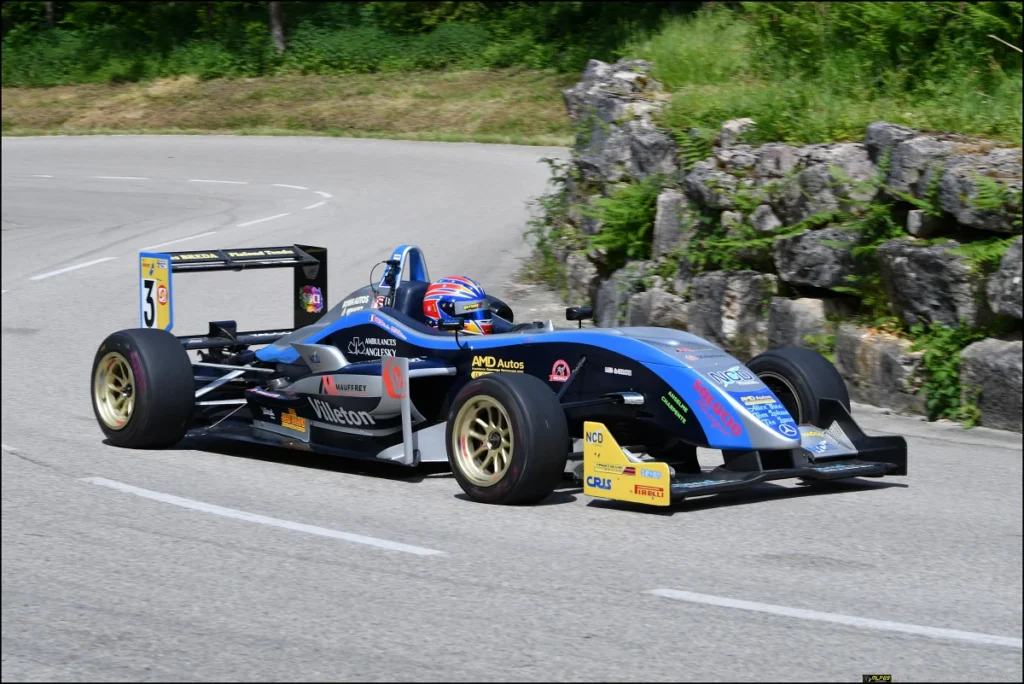 ASSOCIATION-AUTOMOBILE